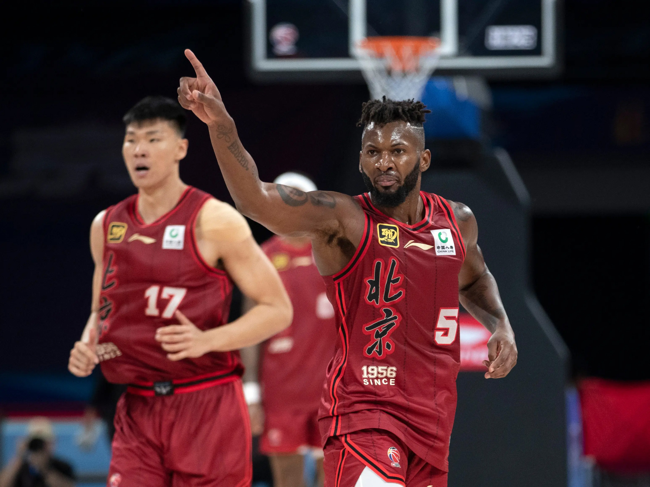 包含北京首钢防线松动备战CBA季后赛关键时刻摩纳哥调整名单以备NBA季后赛，这一次真的本菲卡关键时刻官宣签约的词条如意体育